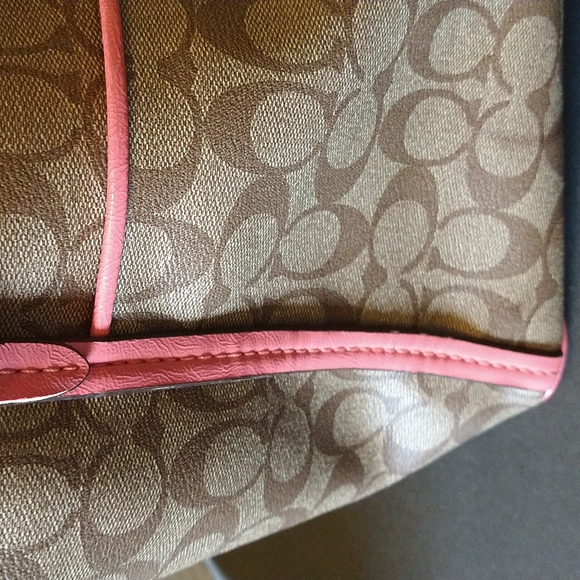 Vintage coach Signature Peyton East West Carryall Bag. - Picture 9 of 14